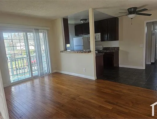14148 Erwin St #4 — Photo 2