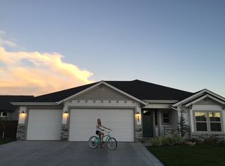 427 W Laughton Dr, Meridian, ID 83646