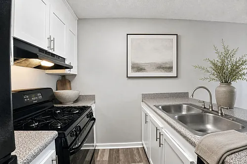 Stonewood Apartments Photo 1