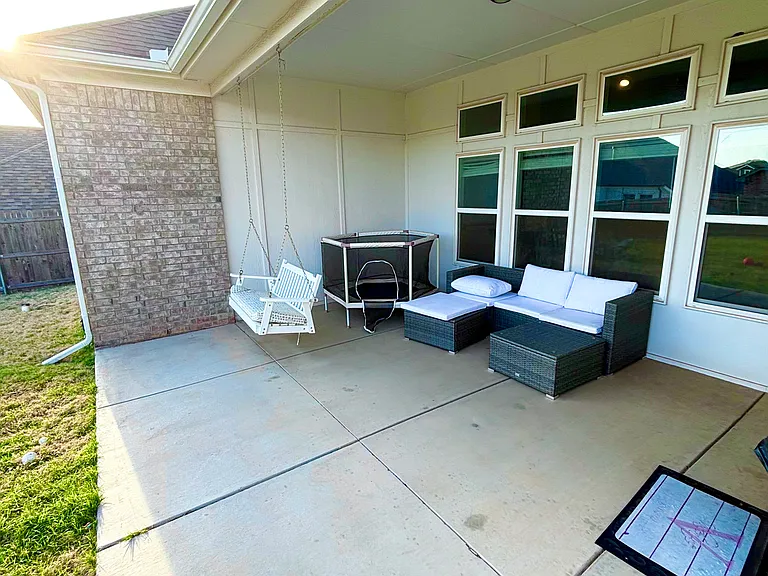 11212 NW 136th Ter — Photo 15