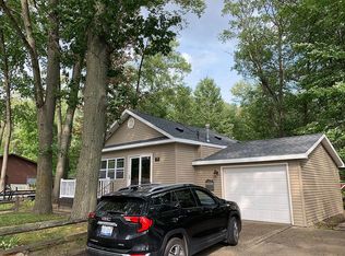 309 Hillcrest Ave, Harrison, MI 48625