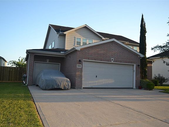 3rd image of 4204 Summer Ln