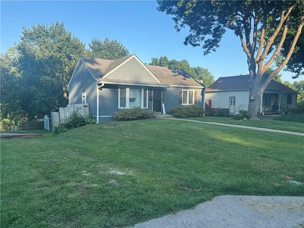 1905 N 31st St, Saint Joseph, MO 64506