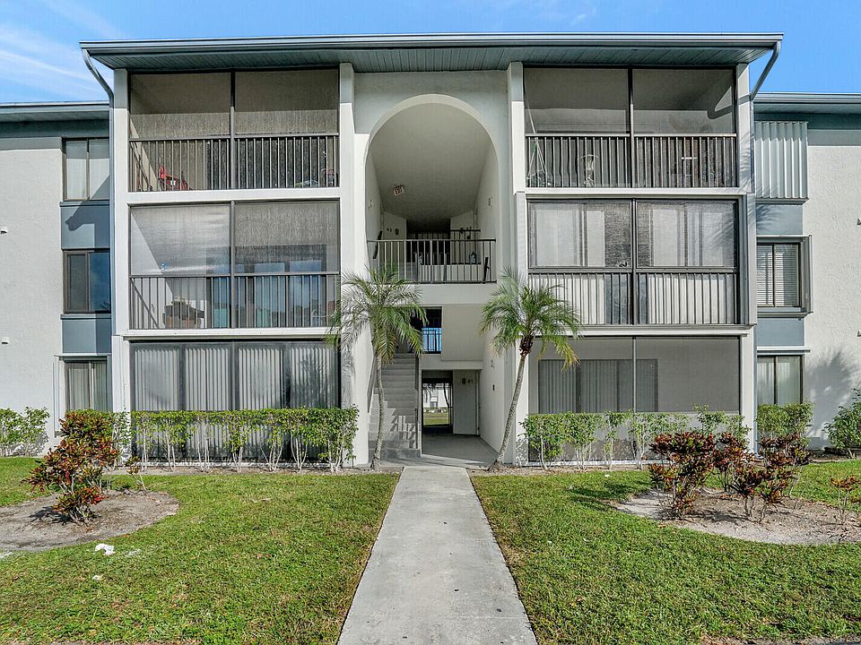 1st image of 1011 Green Pine Boulevard #B3
