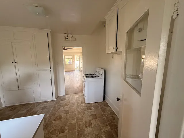 263 Grand Ave — Photo 9