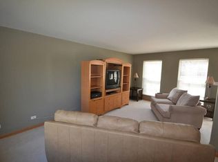 25798 W Brooks Farm Rd, Round Lake, IL 60073