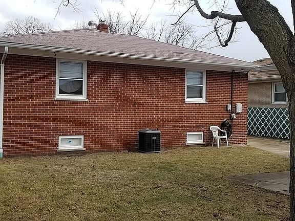 5th image of 1270 Mackinaw Ave