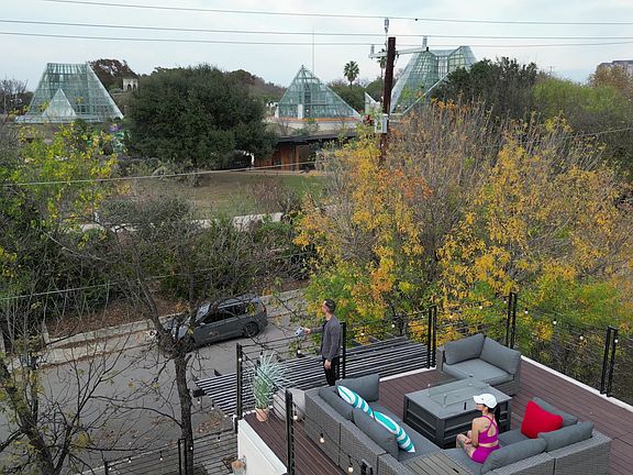View the Botanical Garden from private Rooftop Patio