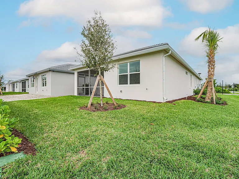 4487 Nautilus Cir — Photo 18