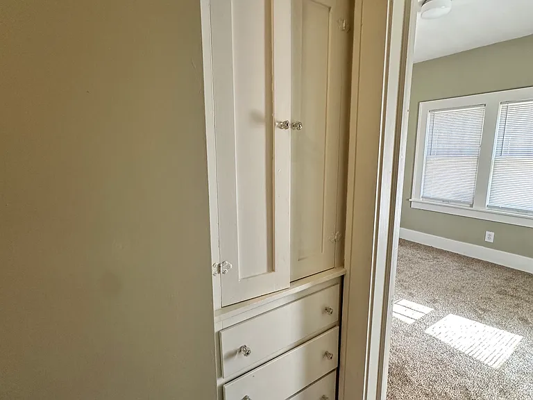 1318 S Hydraulic Ave — Photo 17