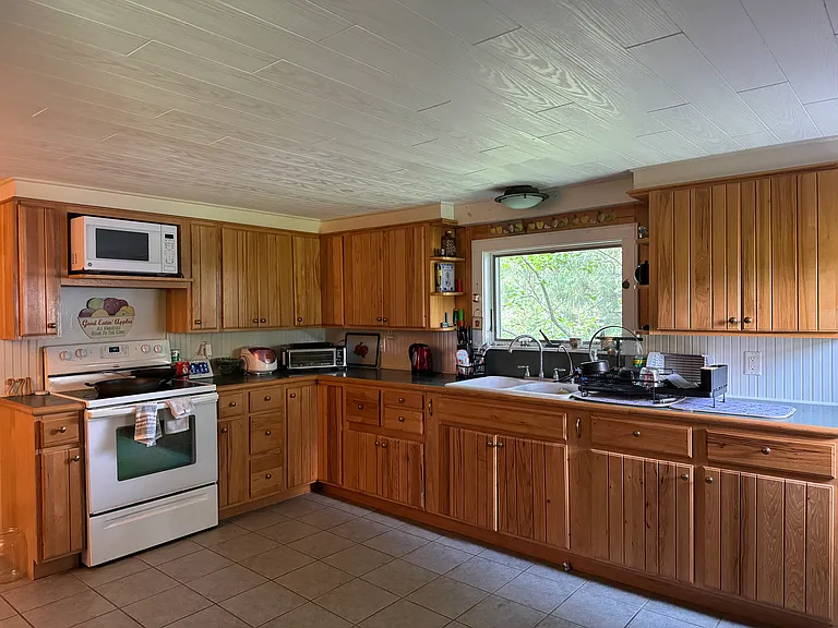 271 N Applegate Rd — Photo 10