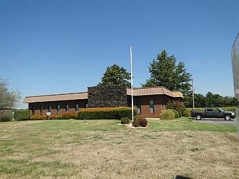3rd image of 2560 Mascoutah Ave