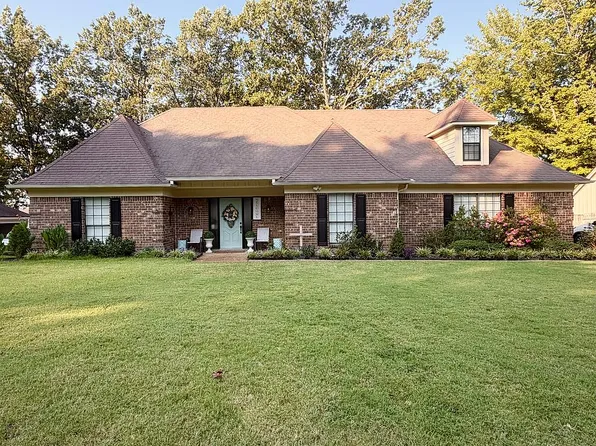 150 Country Pl, Cordova, TN 38018