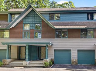 1175 Chestnut St APT 27, Newton, MA 02464