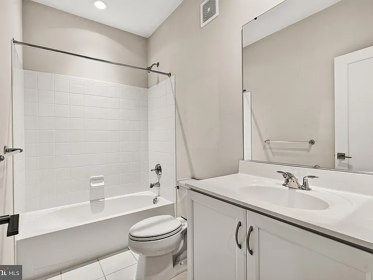 23685 Hopewell Manor Ter — Photo 31