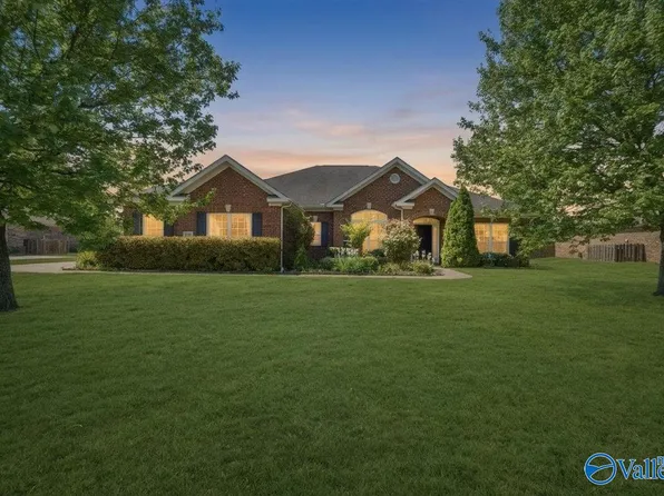 114 Parkview Dr, Meridianville, AL 35759