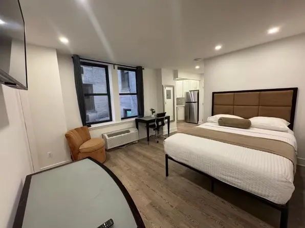 45 West 81st Street image 1 of 12