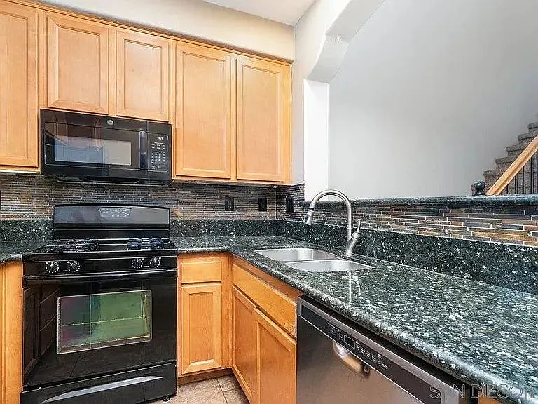 41543 King Palm Ave #5 — Photo 10