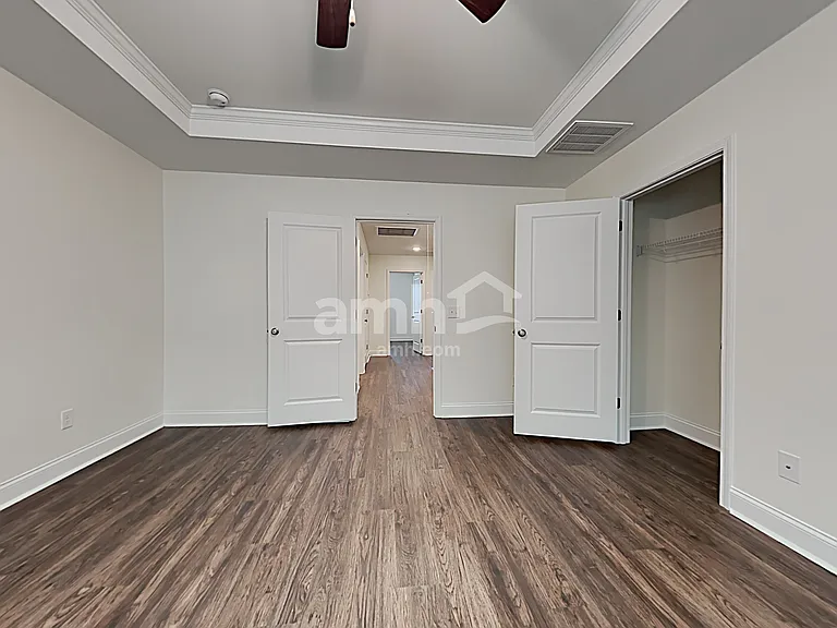 505 W Lionel Rd — Photo 13