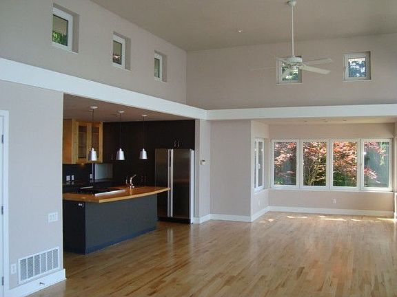 3rd image of 6695 Beach Dr E