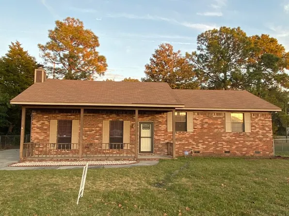 1022 Bacon Rd, Hinesville, GA 31313