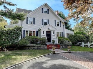 467 Washington Rd, Barrington, RI 02806