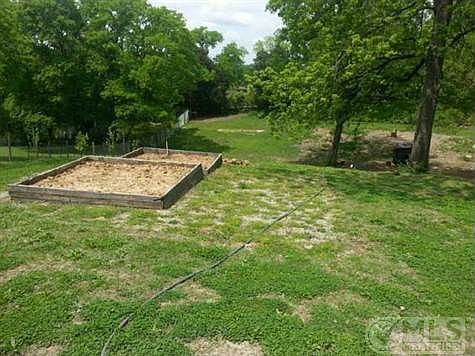 4th image of 919 Radford Dr