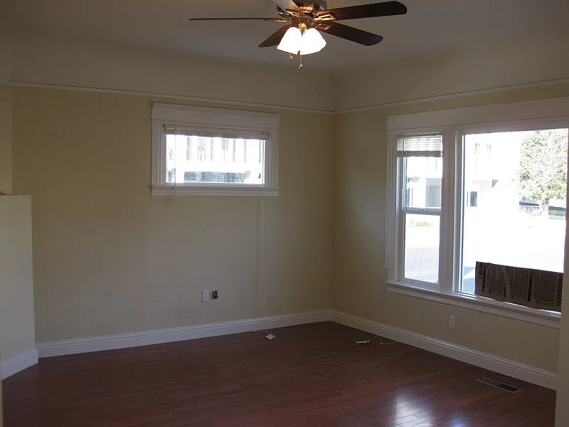 BEDROOM 1a