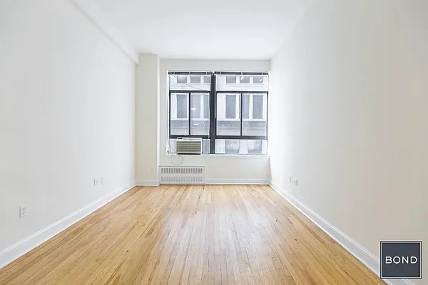 Rented by Bond New York | media 8