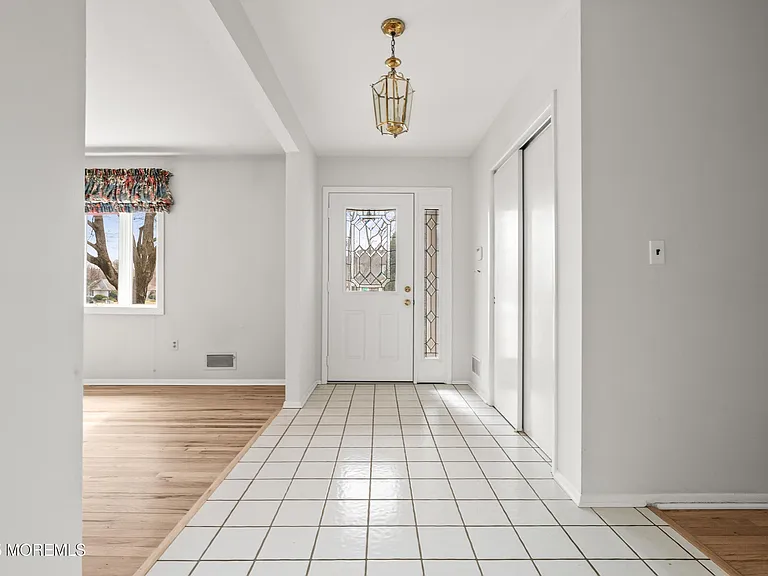 9 Abis Pl — Photo 7
