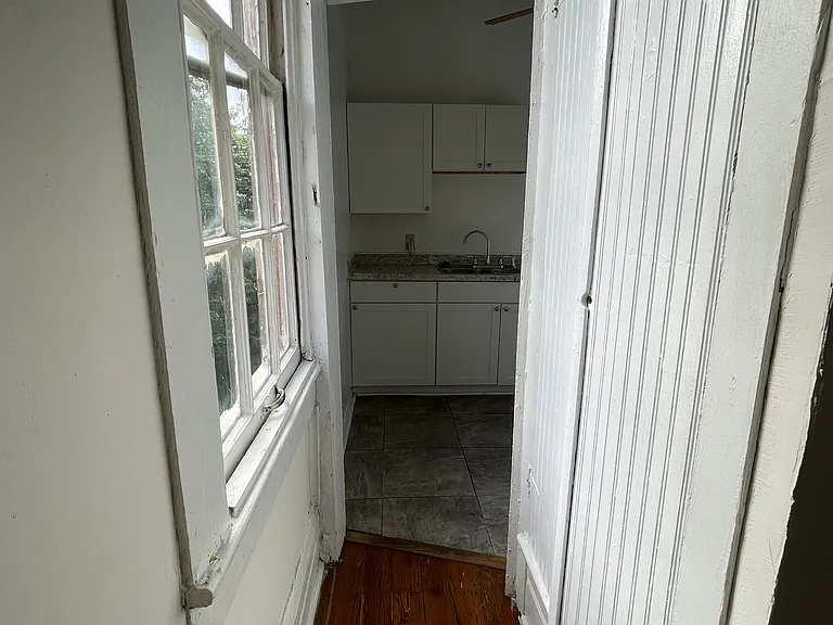 3936 Prytania St #C — Photo 3
