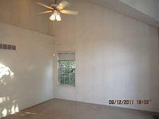 2nd image of 908 NW Pennington Ct