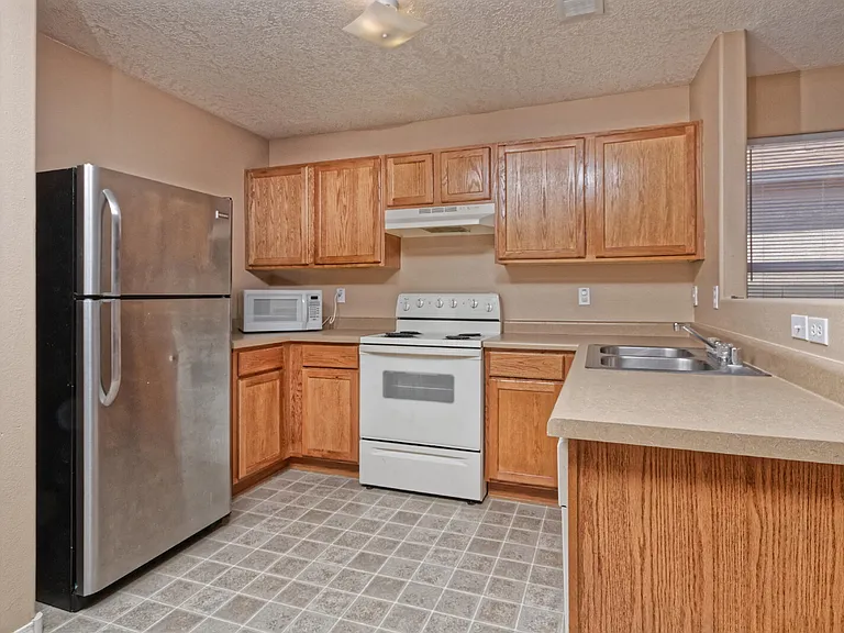 2819 Solano Del Sol Dr NE — Photo 5