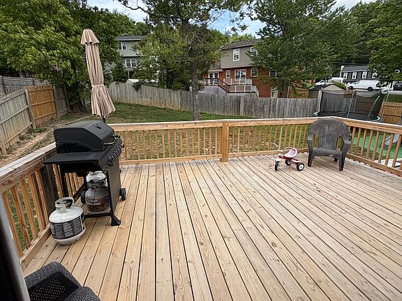 4th image of 5738 Merriman Rd