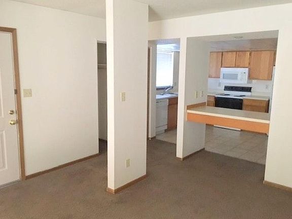 3rd image of 3803 Cooper Dr E