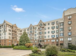 47 Lafayette Pl APT 3H, Greenwich, CT 06830