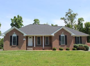 3989 Lakewood Dr, Clarksville, TN 37043