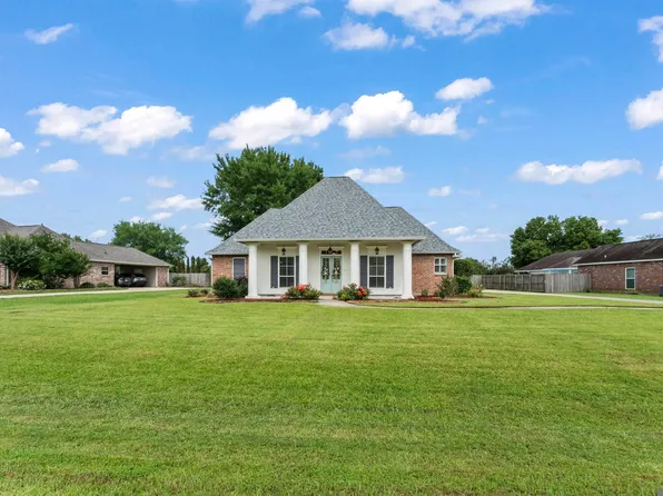 36494 Page Dr, Denham Springs, LA 70706