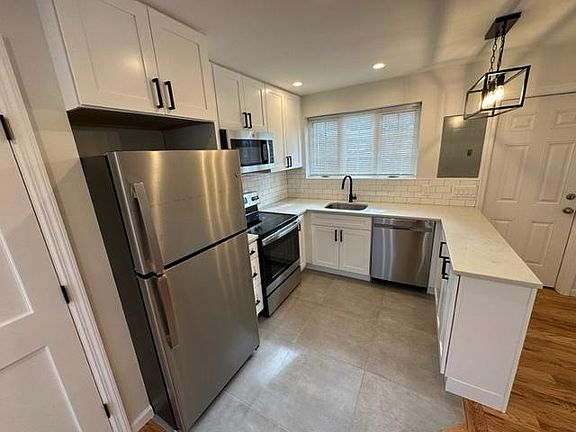 2nd image of 337 Franklin Ave