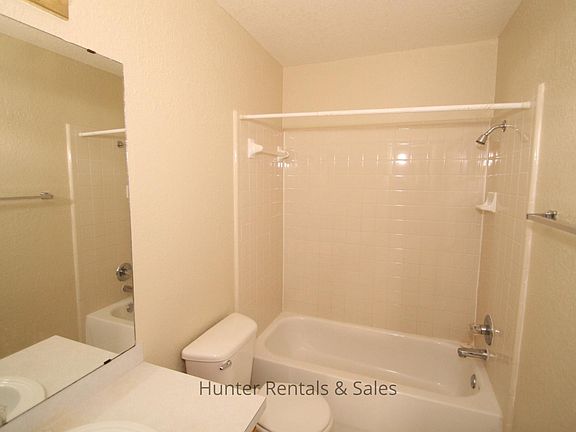 4th image of 4504 Jeff Scott Dr #D