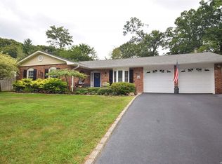 48 Dorothy St, Port Jefferson Station, NY 11776