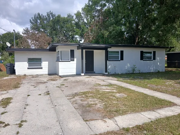 1060 30th St NW, Winter Haven, FL 33881