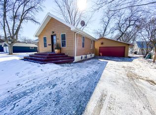 708 3rd St S, Brookings, SD 57006