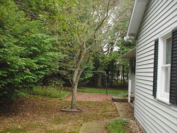 2nd image of 10089 Pepperell Ct