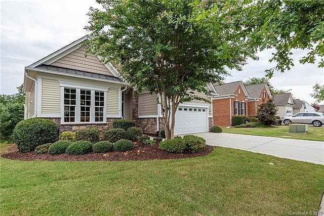 1st image of 23047 Kingfisher Dr