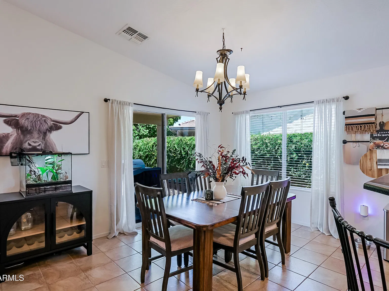 2 bed, 2.0 bath, 1584 sqft, $1,900 — Photo 4