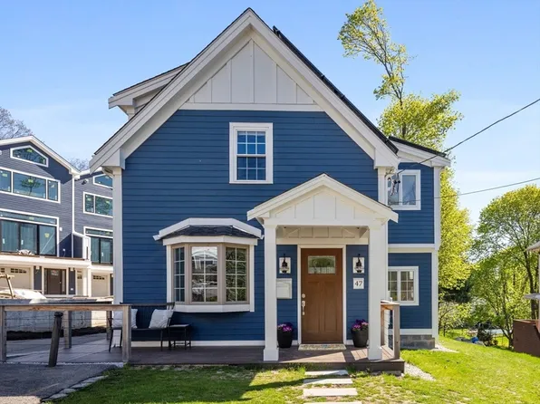 47 Packards Ln, Quincy, MA 02169
