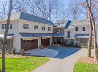 16109 N Point Rd, Huntersville, NC 28078