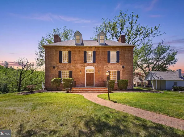 1791 Warrenton Rd, Fredericksburg, VA 22406