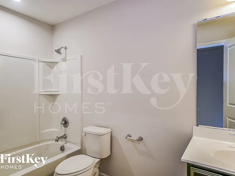 717 Wallace Dr — Photo 13